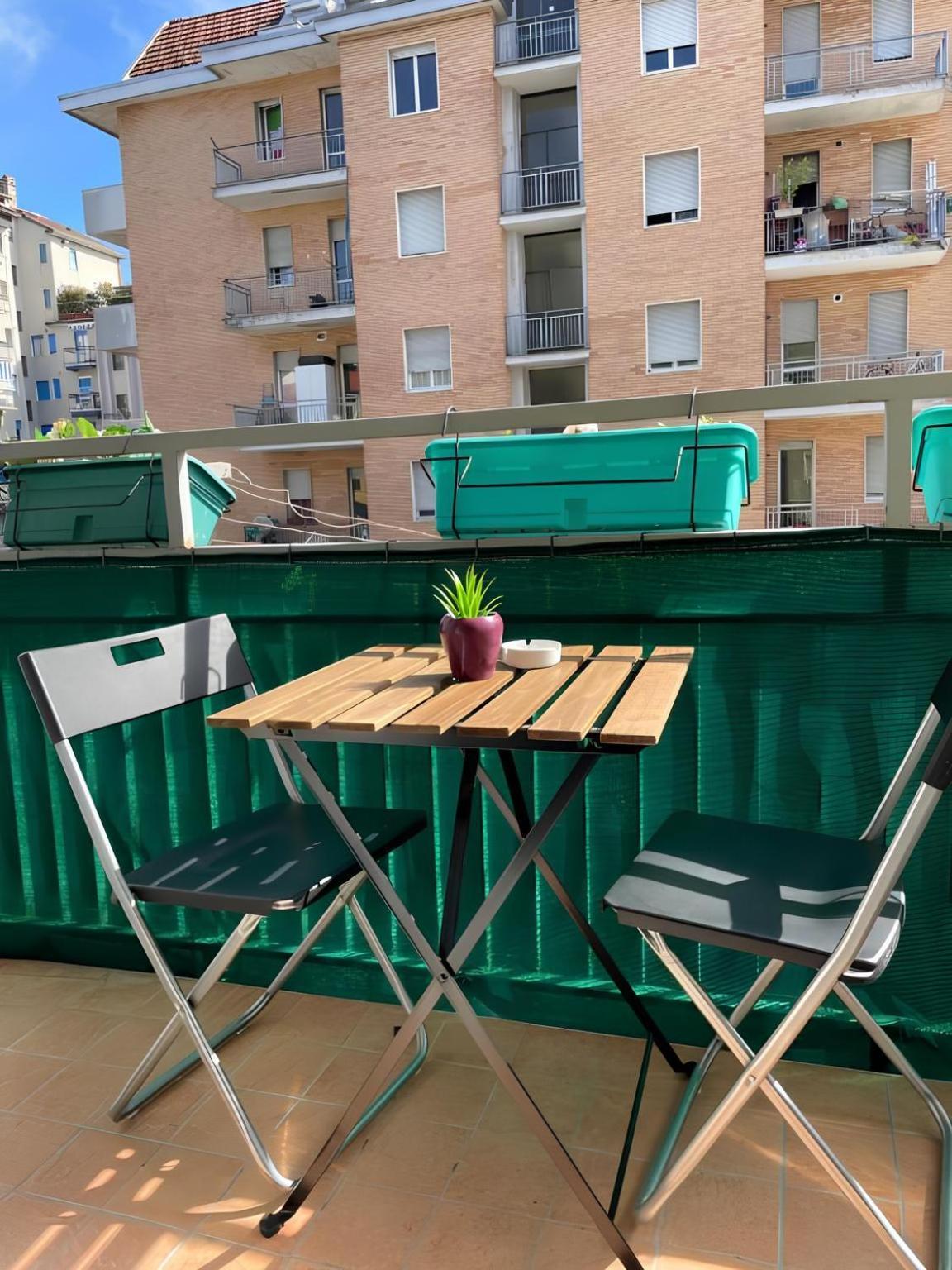 Gardone Apartment - Ampio Appartamento Con 2 Camere Da Letto - Comodo Per Duomo! Milán Exterior foto