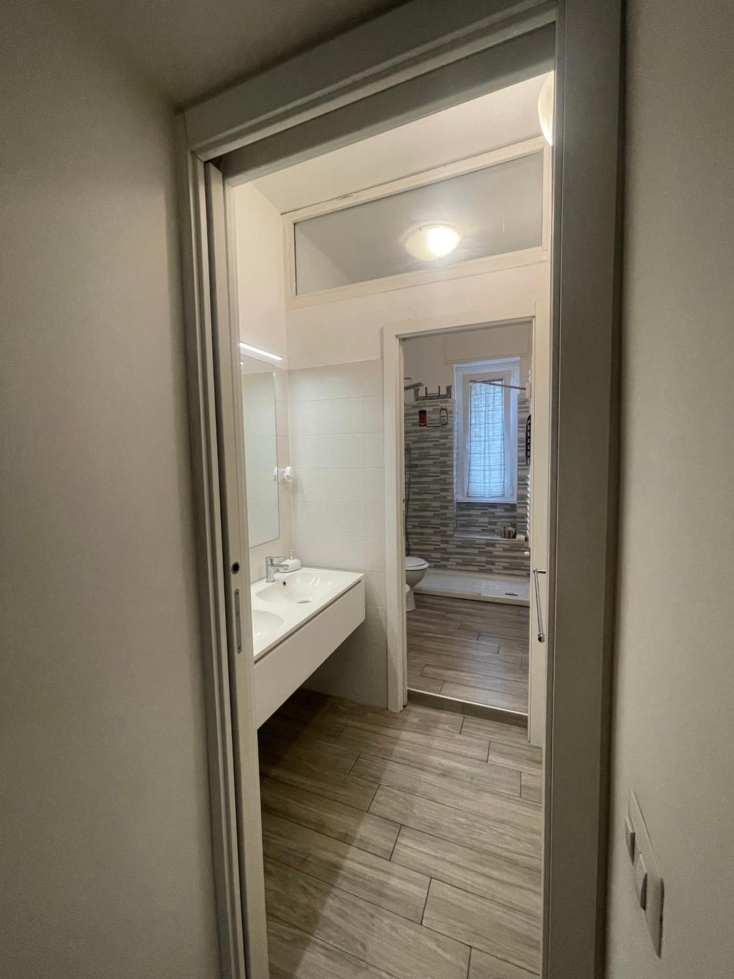 Gardone Apartment - Ampio Appartamento Con 2 Camere Da Letto - Comodo Per Duomo! Milán Exterior foto