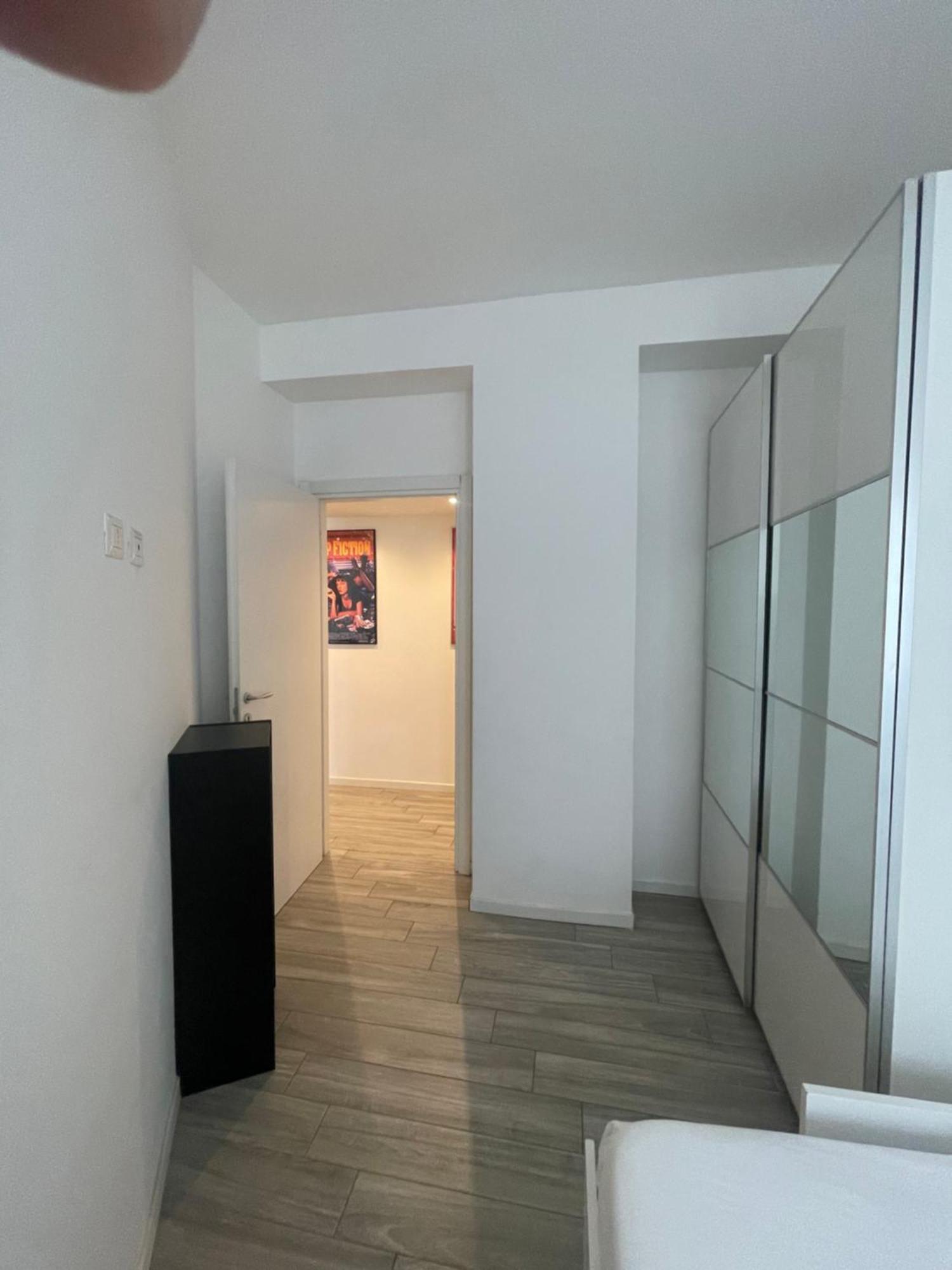 Gardone Apartment - Ampio Appartamento Con 2 Camere Da Letto - Comodo Per Duomo! Milán Exterior foto
